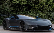 开云体育视频直播-绿茵场上的凯尔特神话，莱万关键一击，爱尔兰力克秘鲁书写战术教科书