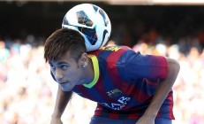 开云体育登录-篮网火力全开，年度焦点之战压制尼克斯