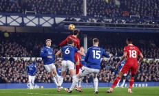 开云体育-利物浦后卫策动进攻，客场三球大胜提前锁定胜局的简单介绍