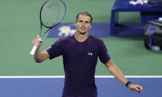 开云体育中国官网-包含美网险胜年终总决赛，兹维列夫刷新纪录的词条