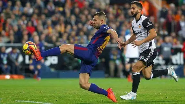 包含华伦西亚-不敌奥萨苏纳，遭遇两连败的词条