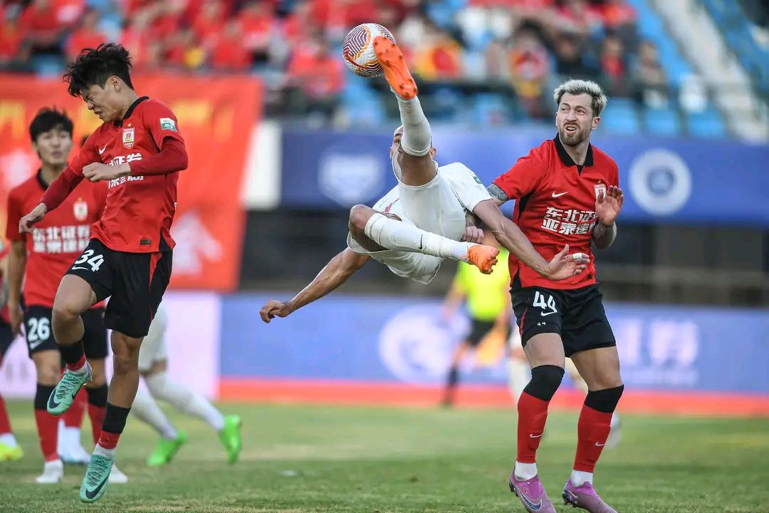 南威尔士队大胜对手，继续稳步前行的简单介绍