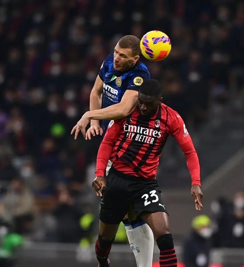 米兰德比最终以平局结束，双方势均力敌的简单介绍