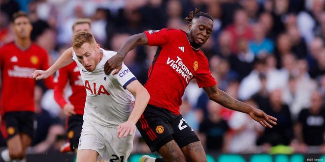 关于曼联客场凯旋，强势崛起冲击榜首的信息