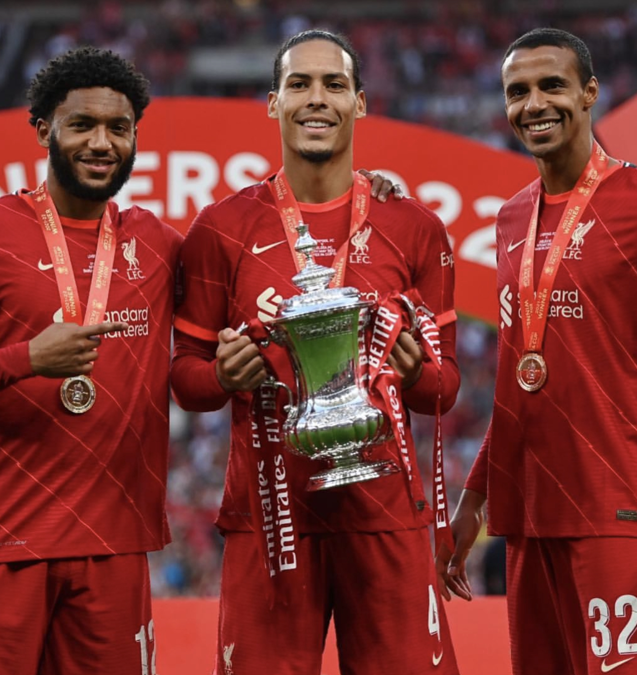 曼联力克AC米兰,范戴克关键制胜 曼联力克AC米兰,范戴克关键制胜