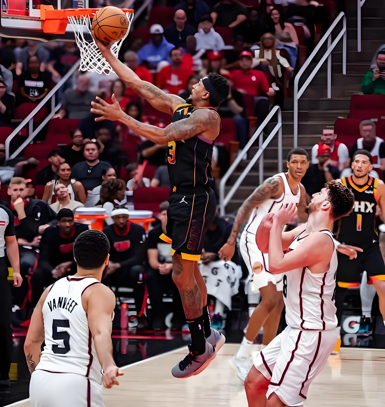 火箭鏖战马刺，约基奇点燃赛场