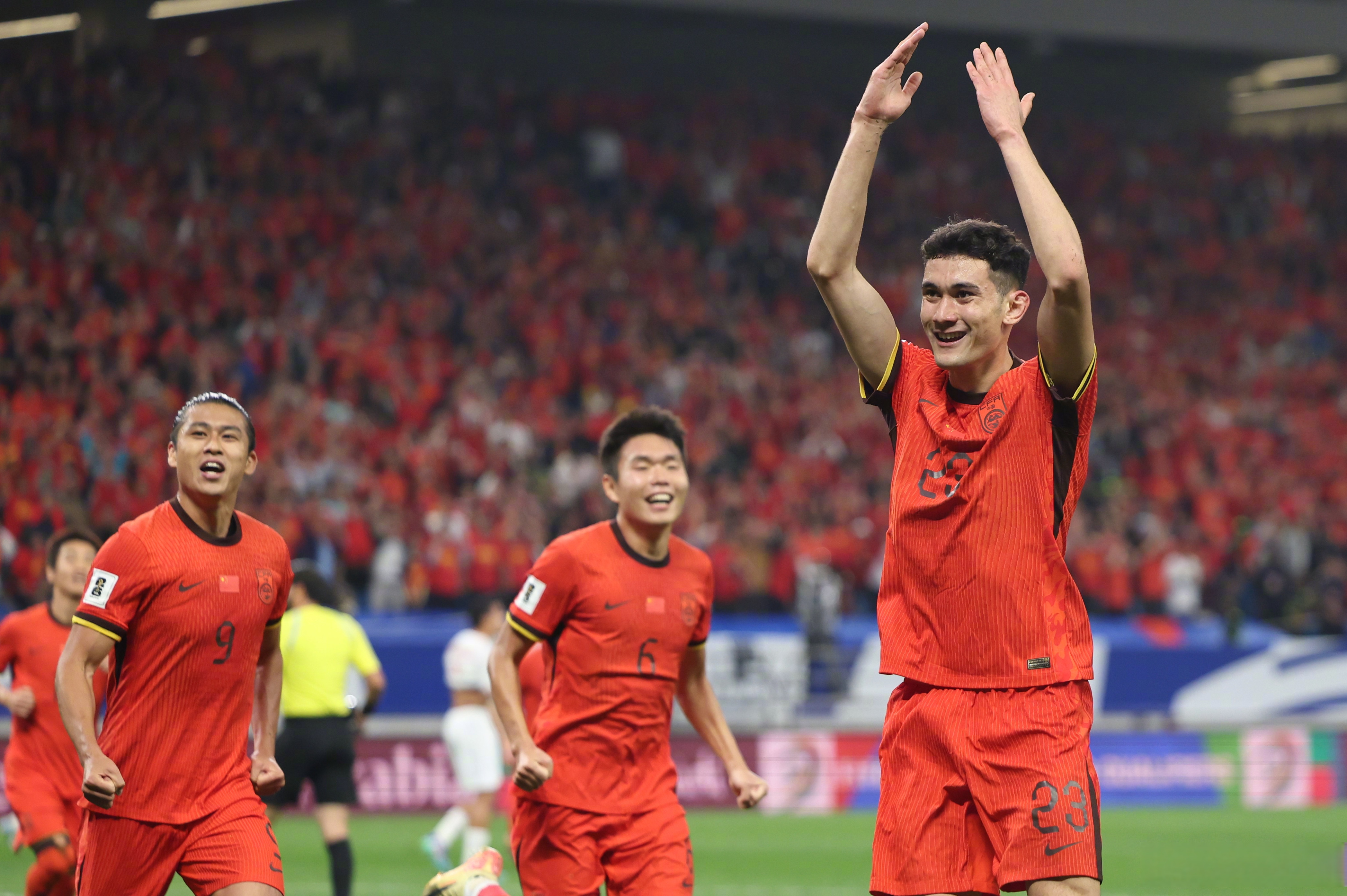 印度队完胜印尼队，郑思维高光表现的简单介绍