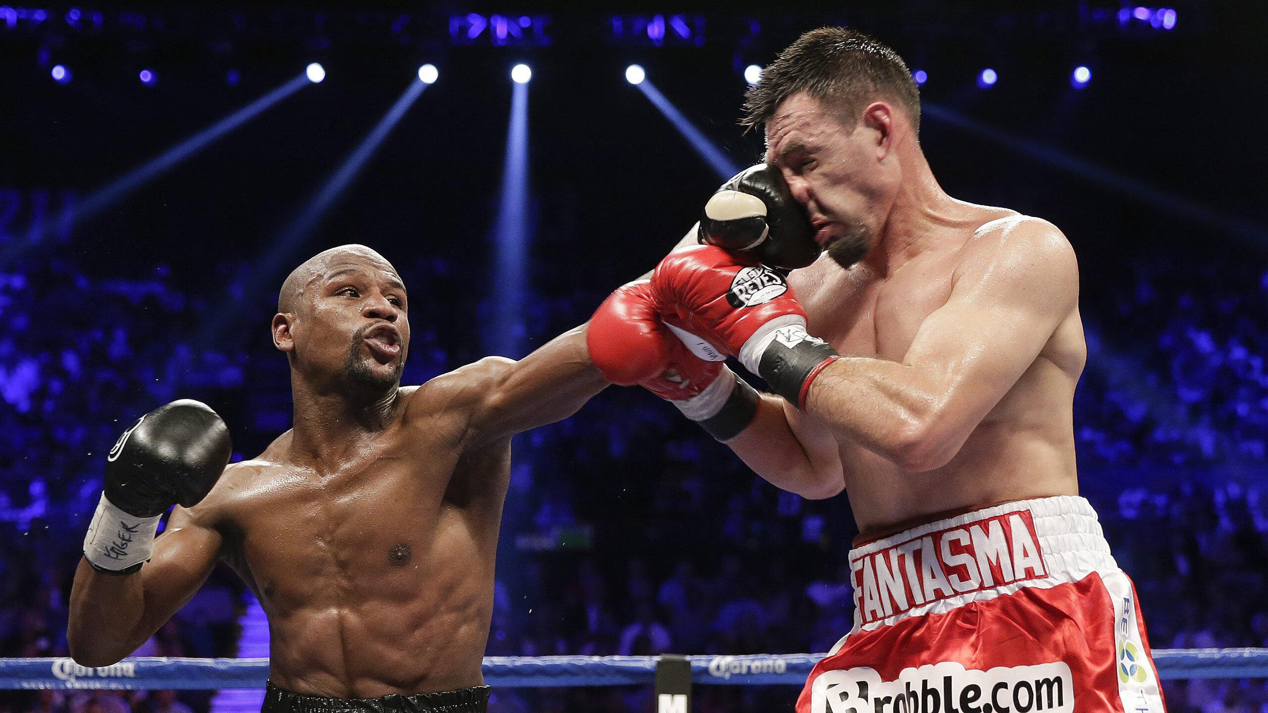 世界排名争夺战之夜，拉文点燃赛场